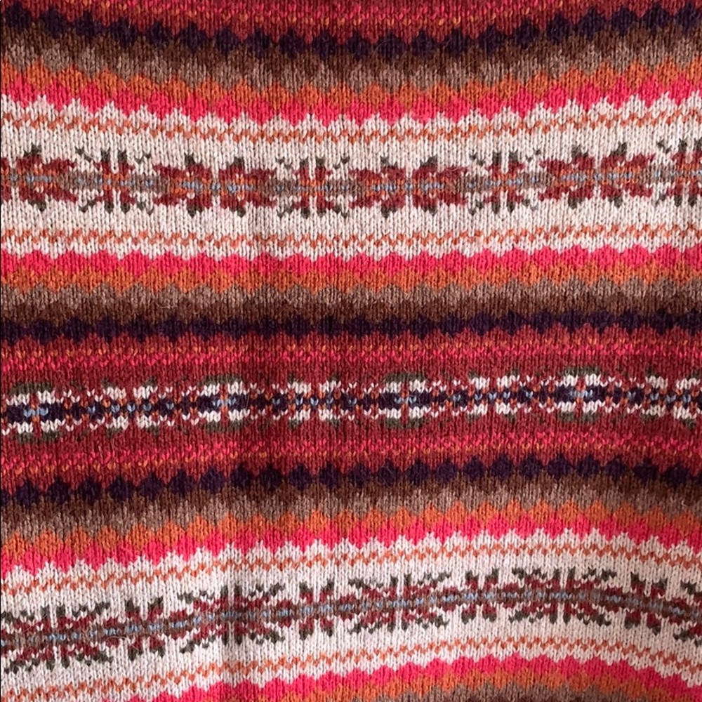 Fair Isle Pattern Cardigan - Picture 4 of 10